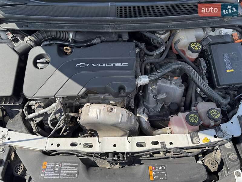 Хэтчбек Chevrolet Volt 2015 в Черкассах