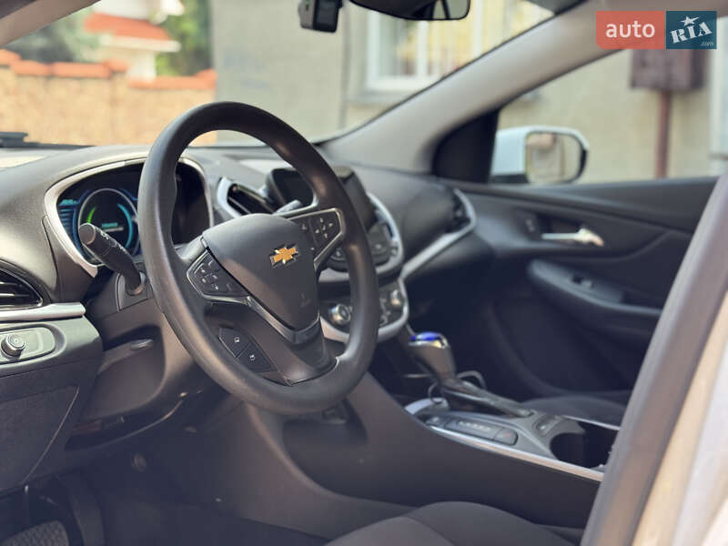Хетчбек Chevrolet Volt 2017 в Києві