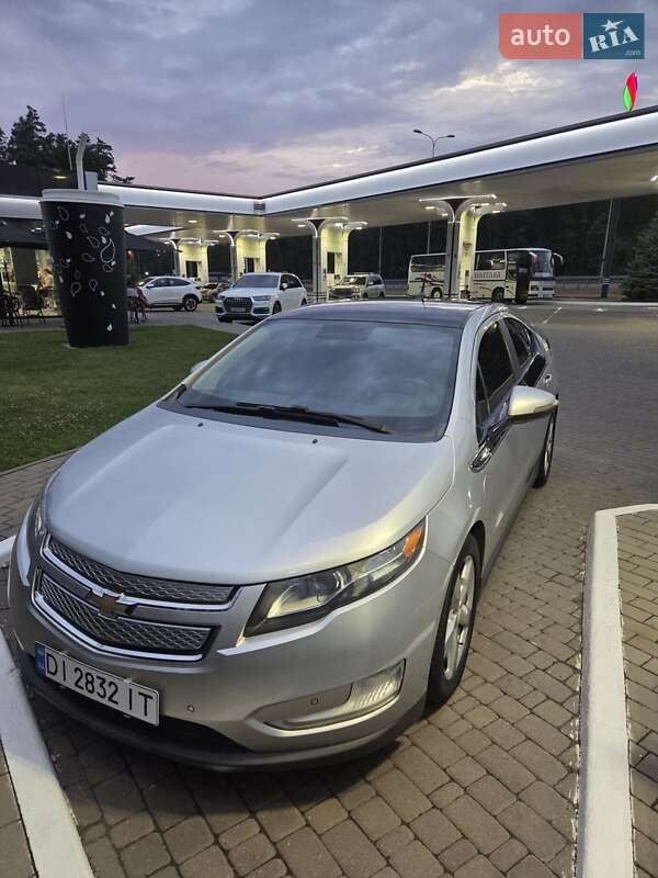 Хэтчбек Chevrolet Volt 2012 в Киеве