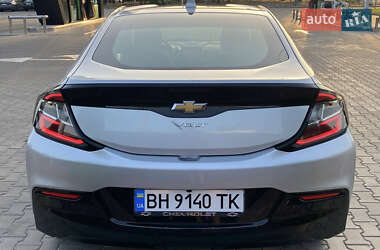 Хэтчбек Chevrolet Volt 2015 в 
