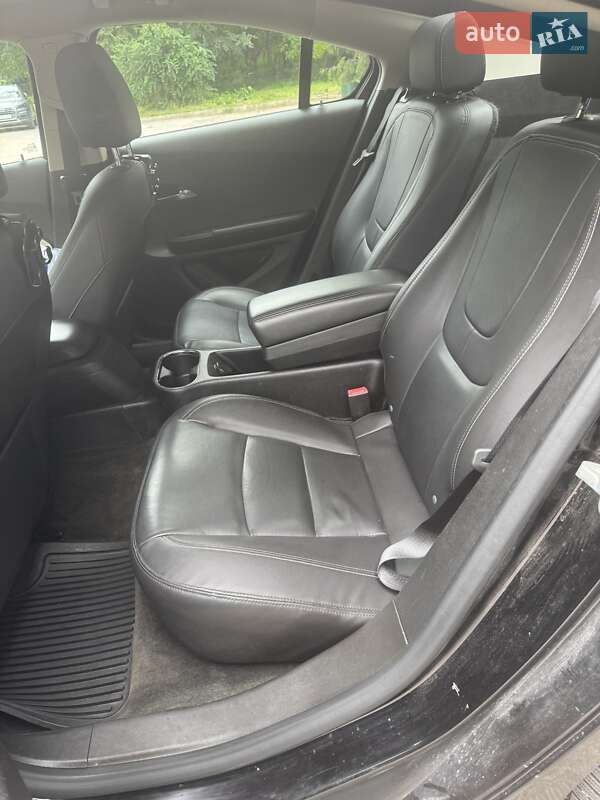 Хэтчбек Chevrolet Volt 2012 в Тернополе