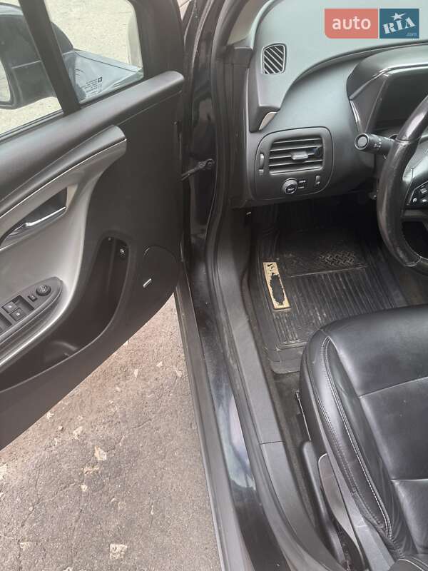 Хэтчбек Chevrolet Volt 2012 в Тернополе