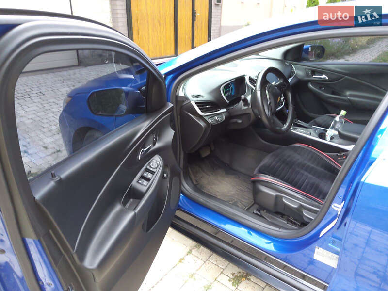 Хэтчбек Chevrolet Volt 2018 в Чугуеве