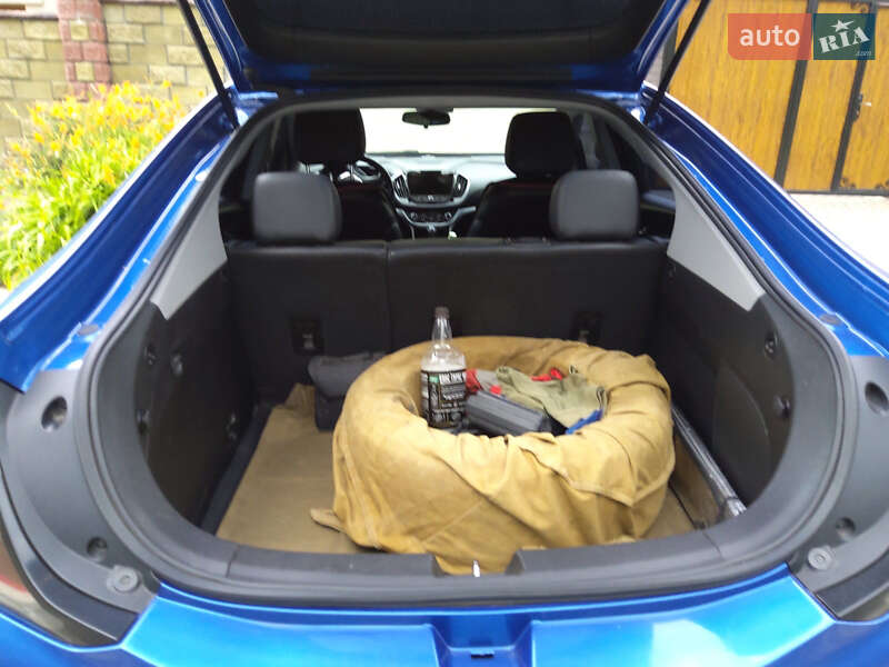 Хэтчбек Chevrolet Volt 2018 в Чугуеве