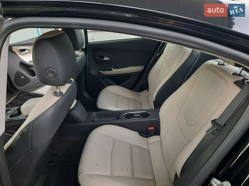 Хэтчбек Chevrolet Volt 2011 в Кременчуге