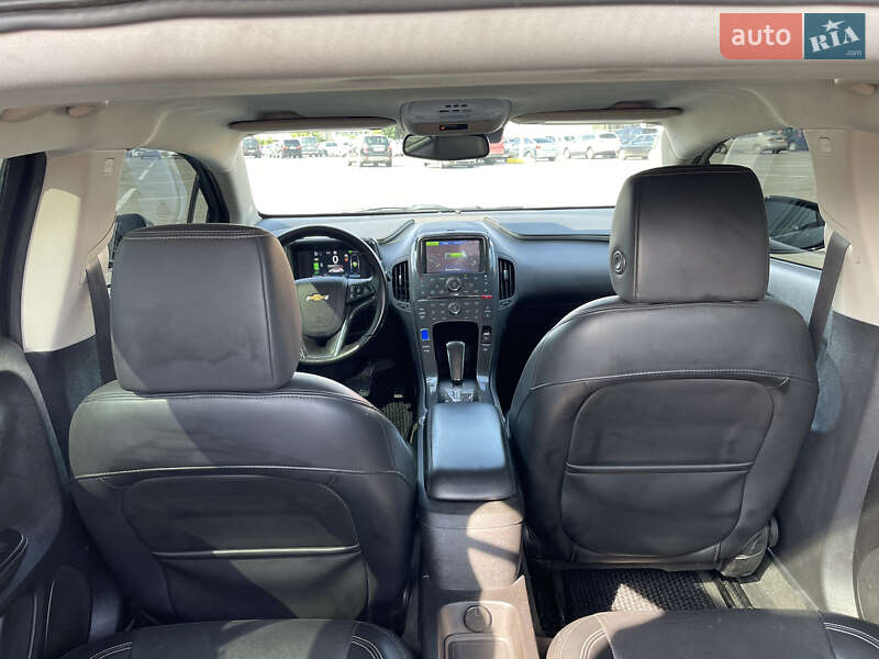 Хэтчбек Chevrolet Volt 2011 в Полтаве