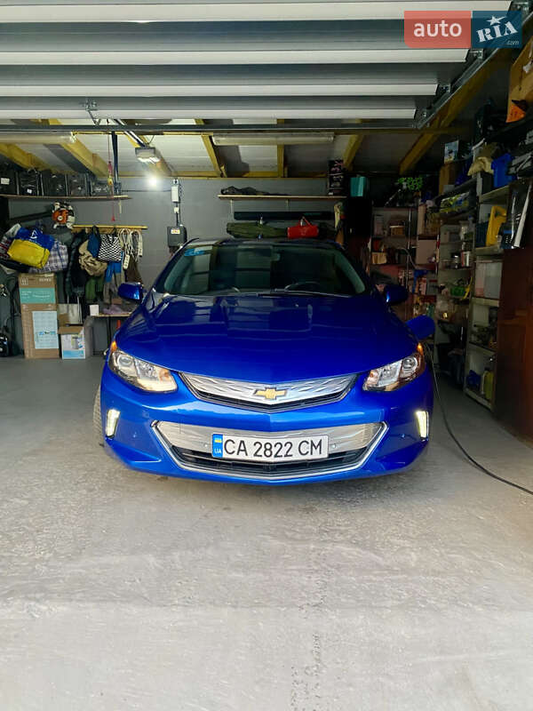Хэтчбек Chevrolet Volt 2015 в Черкассах