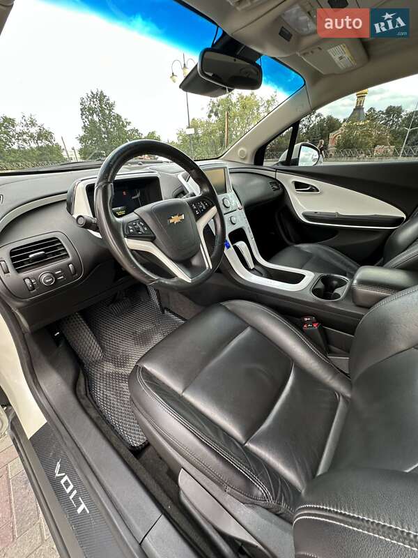 Хэтчбек Chevrolet Volt 2014 в Харькове