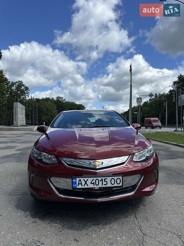 Хэтчбек Chevrolet Volt 2016 в Киеве