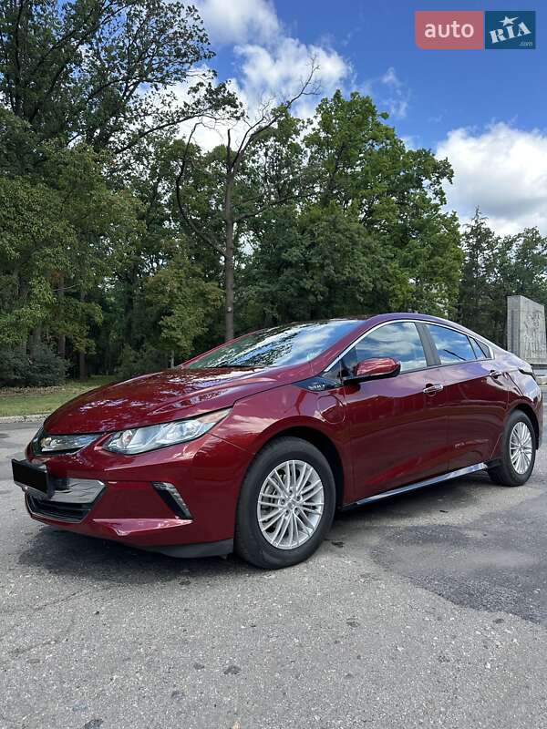 Хэтчбек Chevrolet Volt 2016 в Киеве