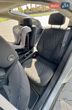 Хэтчбек Chevrolet Volt 2011 в 