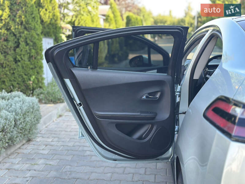 Хэтчбек Chevrolet Volt 2011 в Одессе