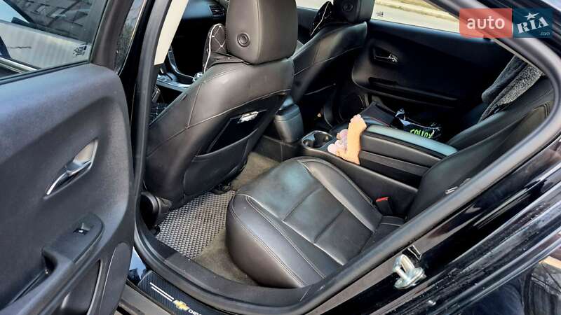 Хэтчбек Chevrolet Volt 2013 в Запорожье