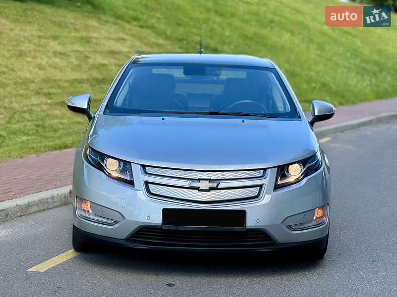 Хэтчбек Chevrolet Volt 2011 в Киеве