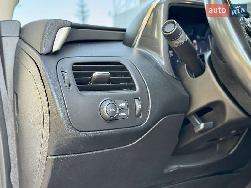 Хэтчбек Chevrolet Volt 2011 в Киеве