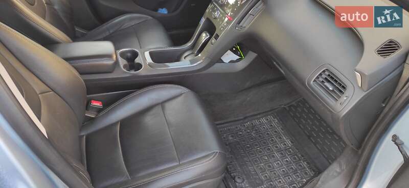 Хэтчбек Chevrolet Volt 2014 в Тернополе