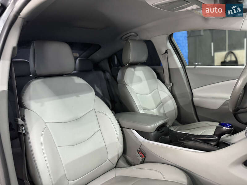 Хэтчбек Chevrolet Volt 2018 в Кременце