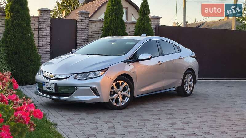 Хэтчбек Chevrolet Volt 2015 в Павлограде
