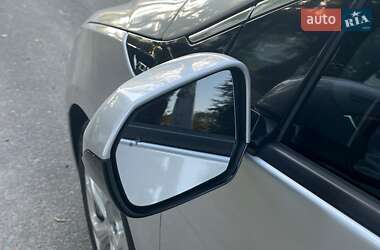 Хэтчбек Chevrolet Volt 2016 в 
