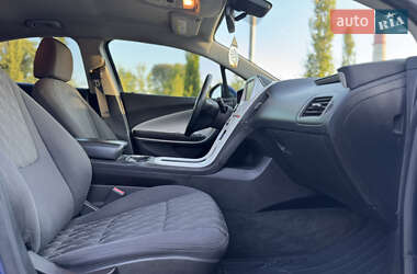 Хэтчбек Chevrolet Volt 2012 в 
