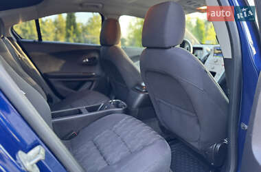 Хэтчбек Chevrolet Volt 2012 в 