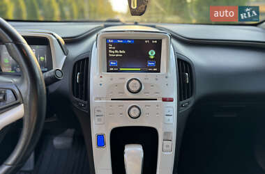 Хэтчбек Chevrolet Volt 2012 в 