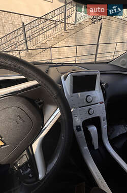 Хэтчбек Chevrolet Volt 2012 в Черновцах