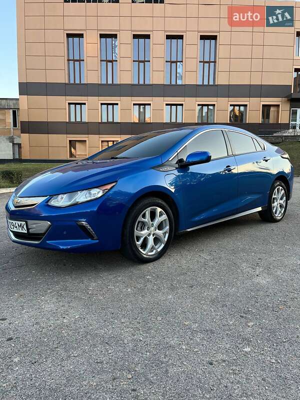 Хэтчбек Chevrolet Volt 2015 в 
