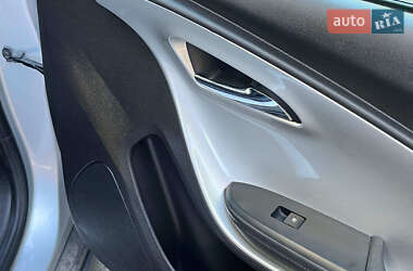Хэтчбек Chevrolet Volt 2014 в 