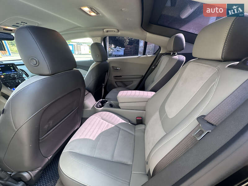 Хетчбек Chevrolet Volt 2014 в Києві