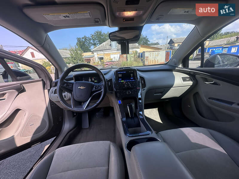Хэтчбек Chevrolet Volt 2014 в Киеве