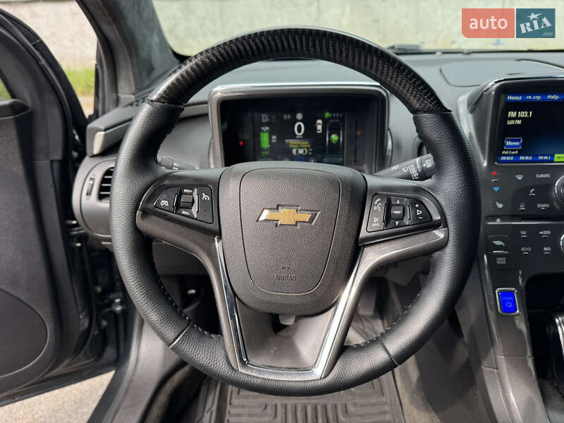 Хэтчбек Chevrolet Volt 2014 в Киеве