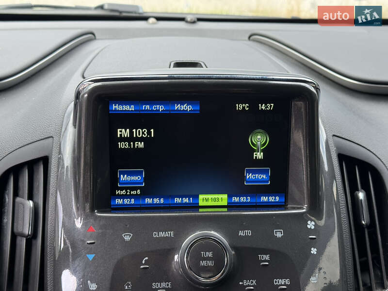 Хэтчбек Chevrolet Volt 2014 в Киеве