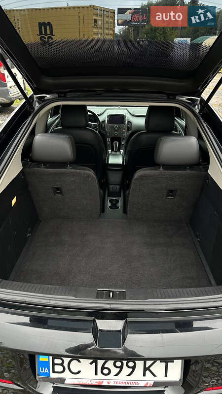 Хэтчбек Chevrolet Volt 2010 в Львове