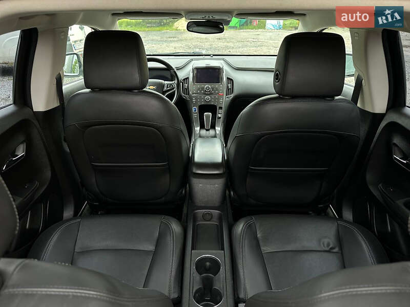 Хэтчбек Chevrolet Volt 2010 в Львове