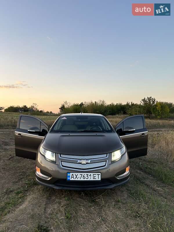 Хэтчбек Chevrolet Volt 2015 в Харькове