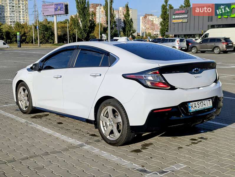 Хэтчбек Chevrolet Volt 2019 в Киеве