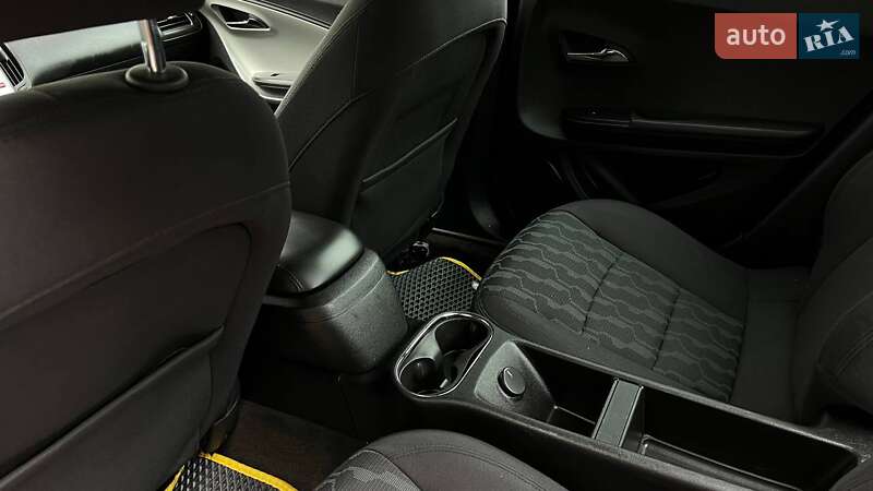 Хэтчбек Chevrolet Volt 2012 в Львове