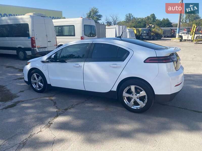 Хетчбек Chevrolet Volt 2012 в Кам'янському