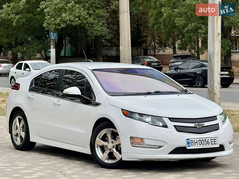 Хэтчбек Chevrolet Volt 2015 в Одессе