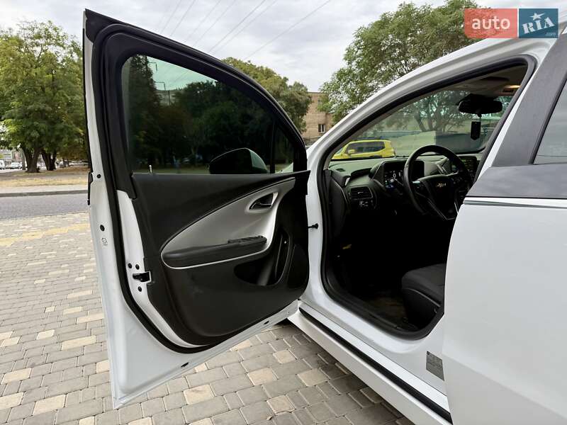 Хэтчбек Chevrolet Volt 2015 в Одессе