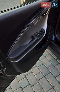 Хэтчбек Chevrolet Volt 2013 в 