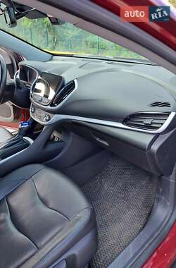 Хэтчбек Chevrolet Volt 2016 в 