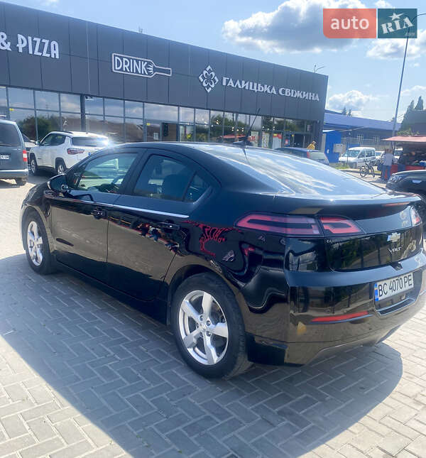 Хэтчбек Chevrolet Volt 2011 в Золочеве