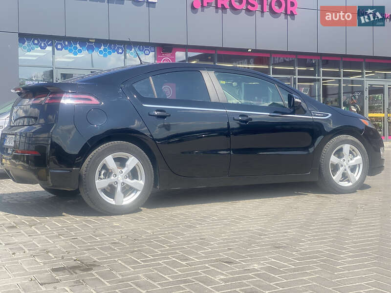 Хэтчбек Chevrolet Volt 2011 в Золочеве