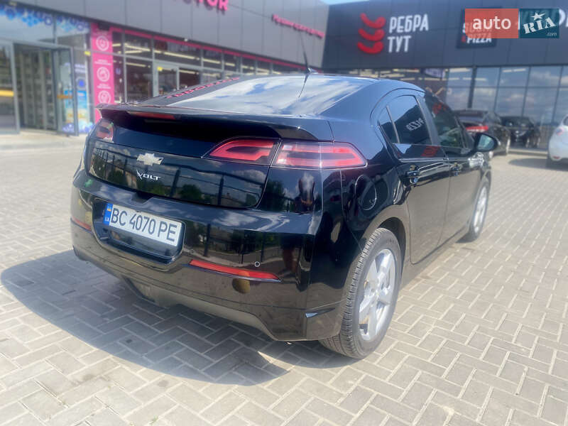 Хэтчбек Chevrolet Volt 2011 в Золочеве