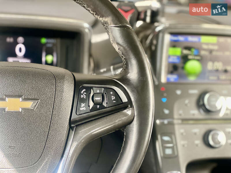 Хэтчбек Chevrolet Volt 2011 в Золочеве