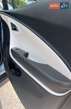 Хэтчбек Chevrolet Volt 2013 в 