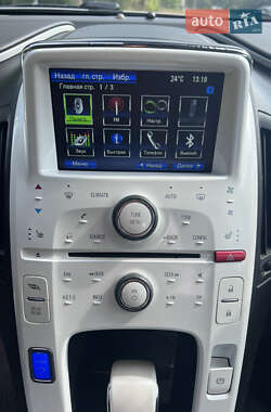 Хэтчбек Chevrolet Volt 2013 в 