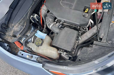 Хэтчбек Chevrolet Volt 2013 в 